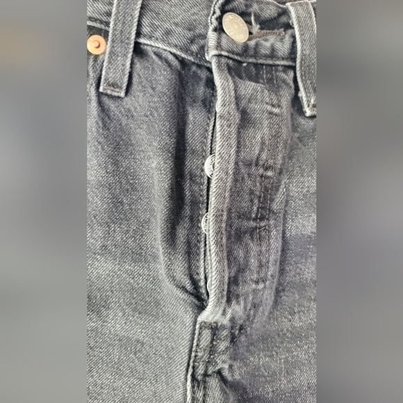 Levis 501 Cut-Off Women’s Denim Shorts Washed Gray Black raw hem Sz 25 - Picture 3 of 7